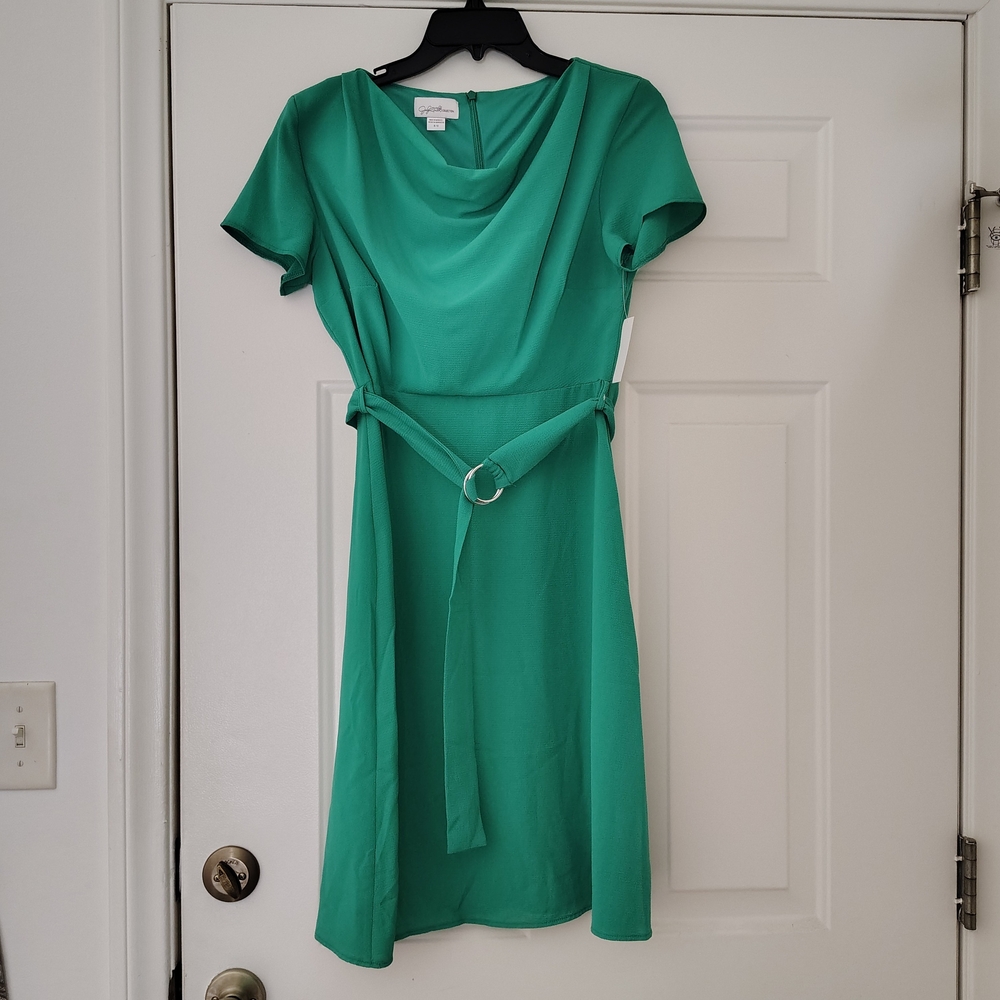 Chic Green Cowl Neck Dress with Belt